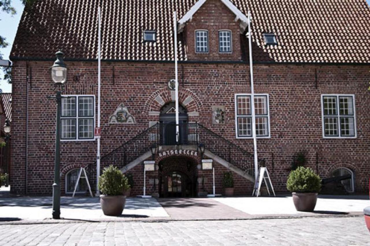 Gaestehaus Zur Linde Otterndorf Exteriör bild