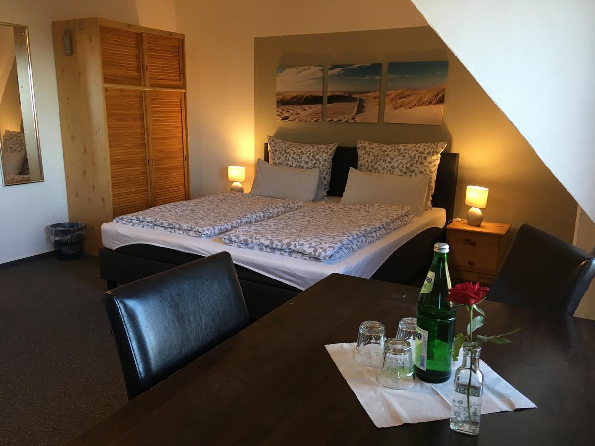 Gaestehaus Zur Linde Otterndorf Exteriör bild